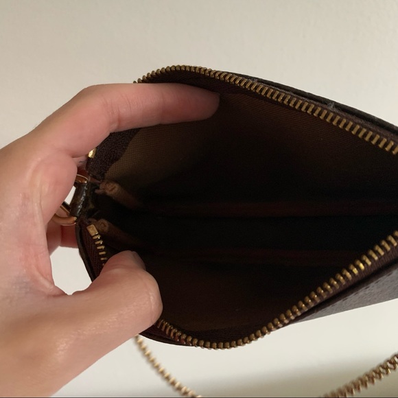 Louis Vuitton Mini Pochette - Picture 3 of 11